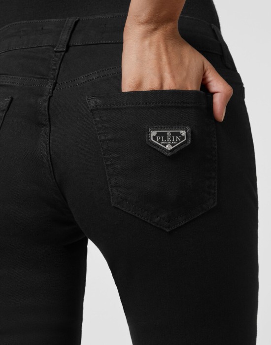 джинсы зауженные  из проверенных материалов спереди