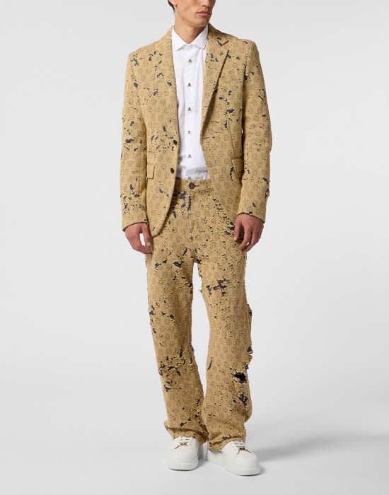 Товар бежевого цвета с внутренней стороны