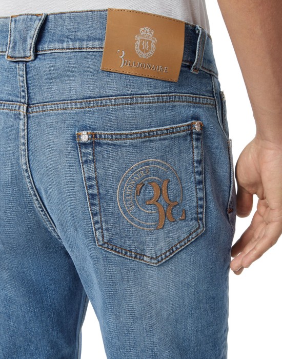 Товар голубого цвета с внутренней стороны