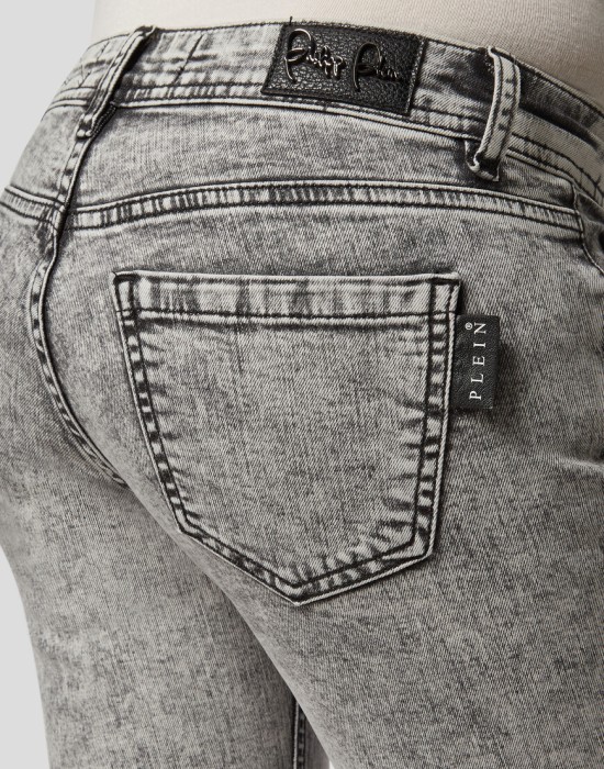 джинсы зауженные  из проверенных материалов спереди