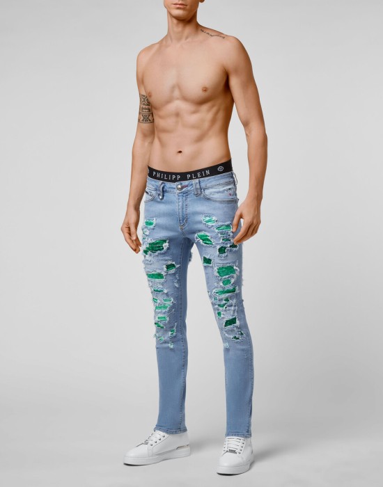 Товар голубого цвета с внутренней стороны