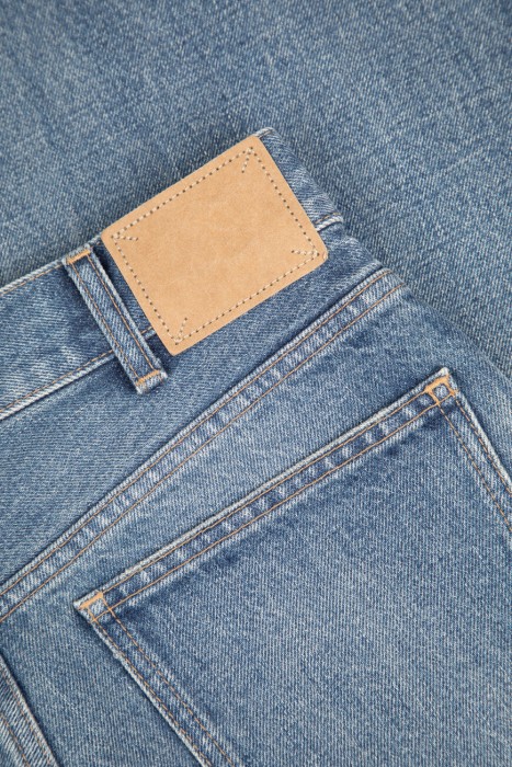 джинсы  для взрослого возраста с изнаночной стороны