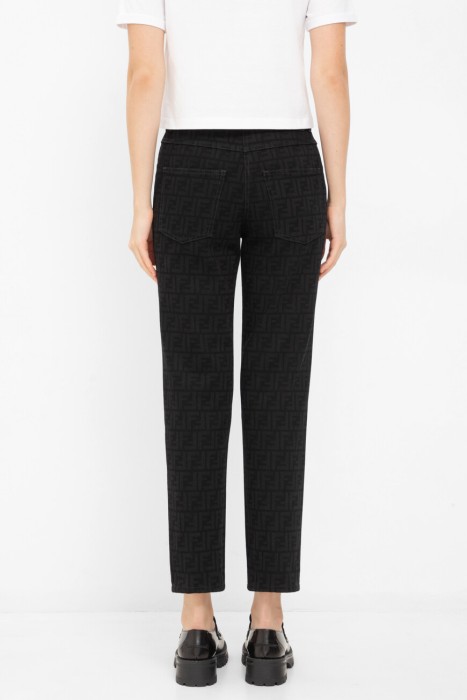 джинсы  по цене 76300 руб вид справа