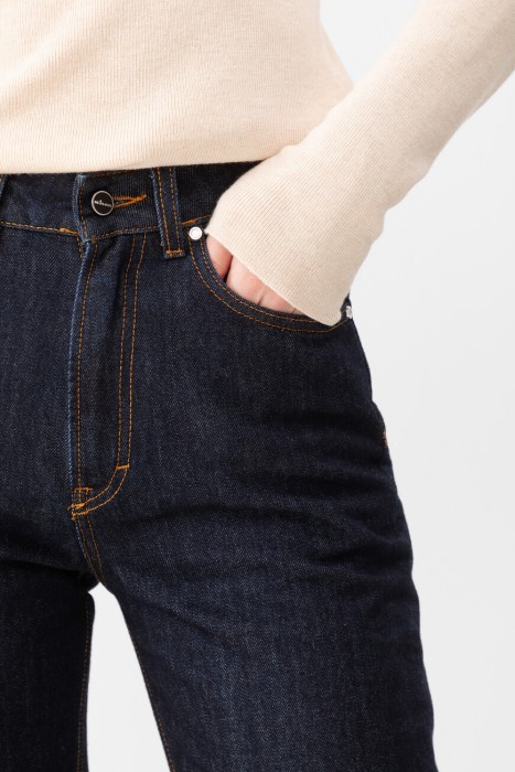 джинсы  из италии вид сбоку