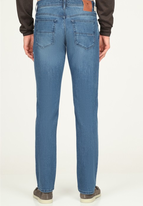 джинсы  из италии вид сбоку