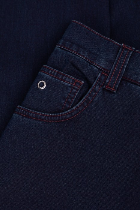 джинсы  универсального стиля с лицевой стороны