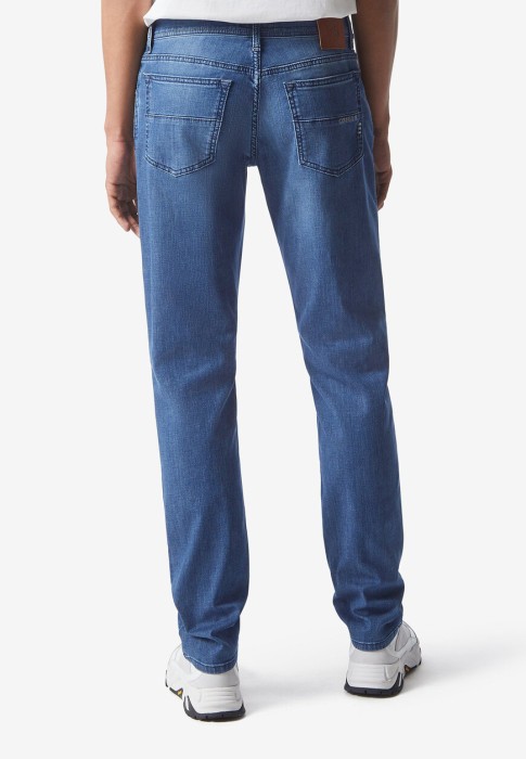 джинсы  из италии вид сбоку