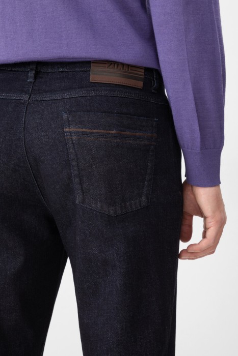 Товар синего цвета с внутренней стороны