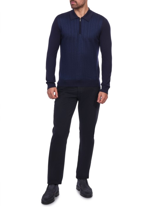 джинсы  по цене 93415 руб вид справа