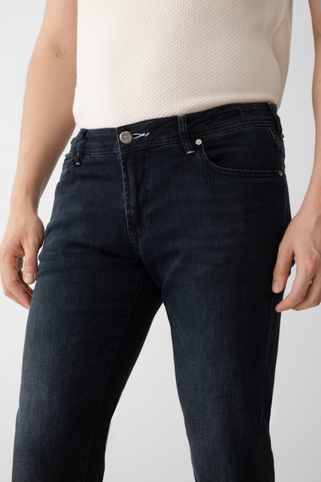 джинсы  из италии вид сбоку