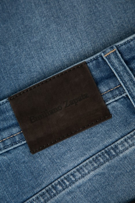 джинсы  для взрослого возраста с изнаночной стороны