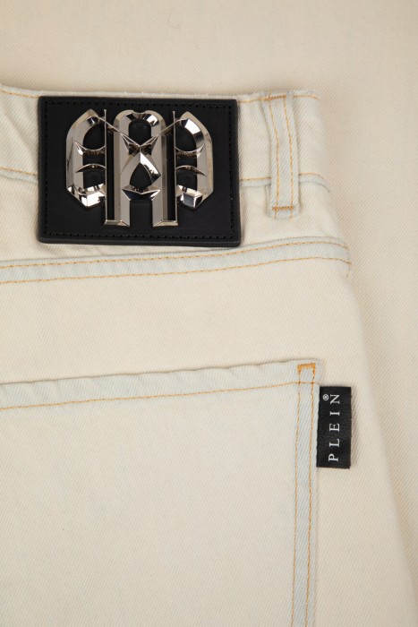 джинсы  на сезон этого года фотография