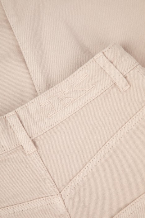 джинсы  для взрослого возраста с изнаночной стороны