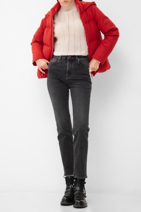 джинсы  из хлопка спереди