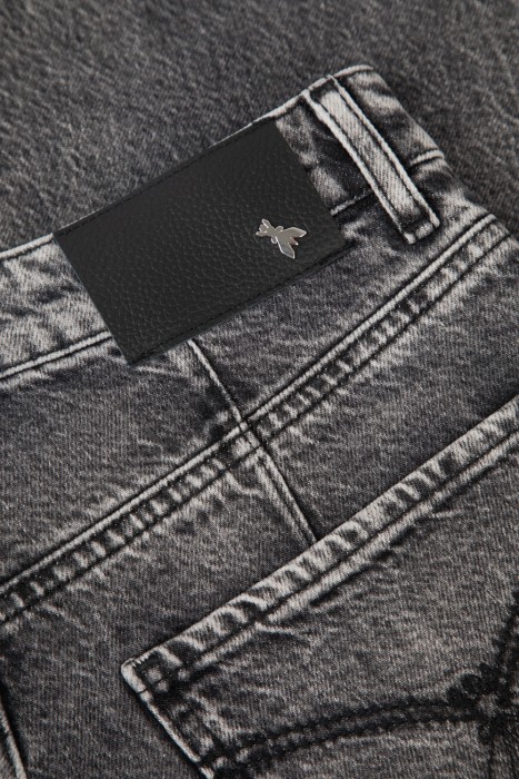 джинсы  для взрослого возраста с изнаночной стороны