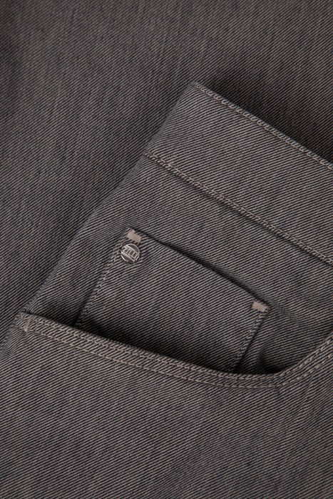 джинсы  универсального стиля с лицевой стороны