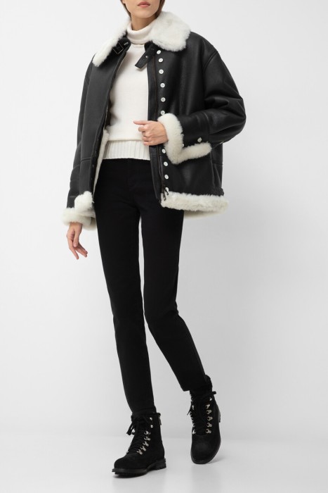 джинсы  из хлопка спереди