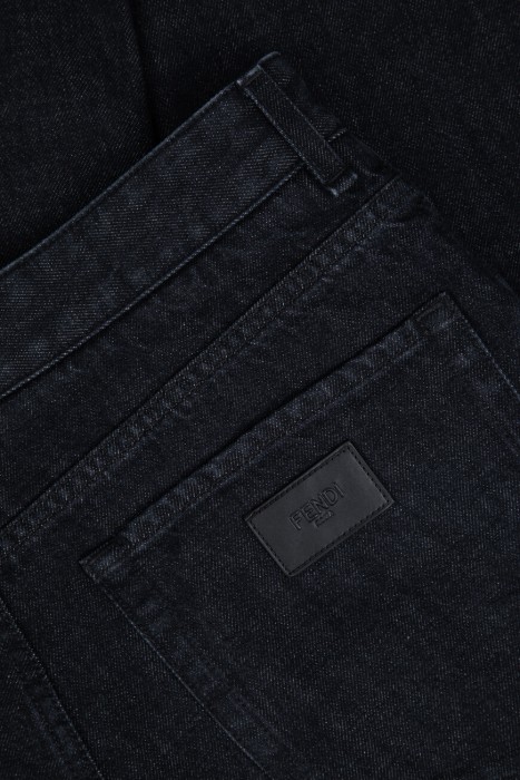 джинсы  для взрослого возраста с изнаночной стороны