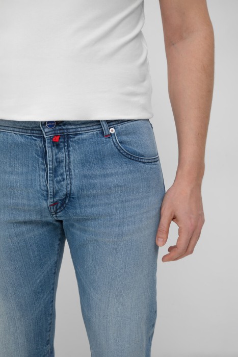 джинсы  из италии вид сбоку