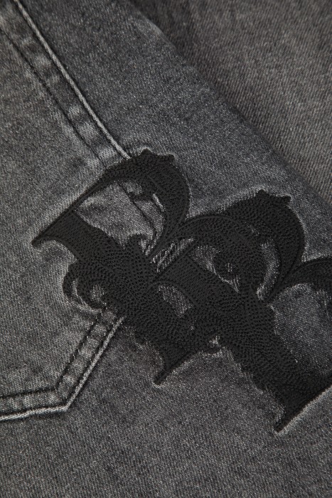 джинсы  на сезон этого года фотография