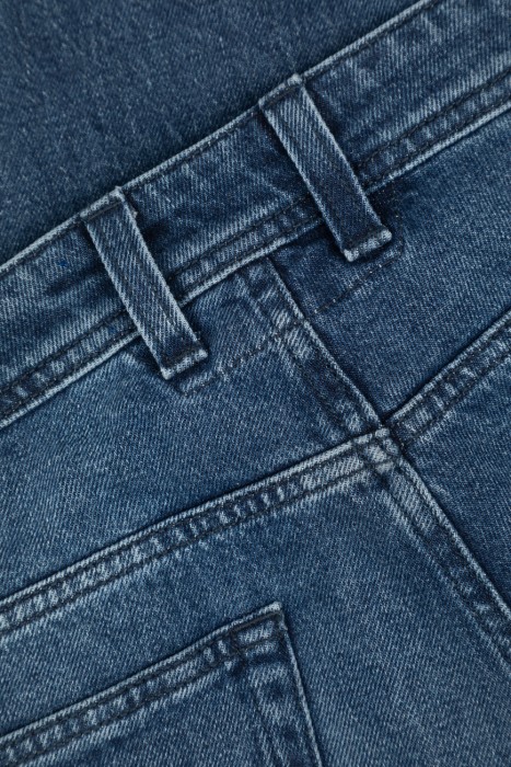 джинсы  для взрослого возраста с изнаночной стороны