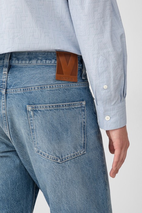 Товар синего цвета с внутренней стороны