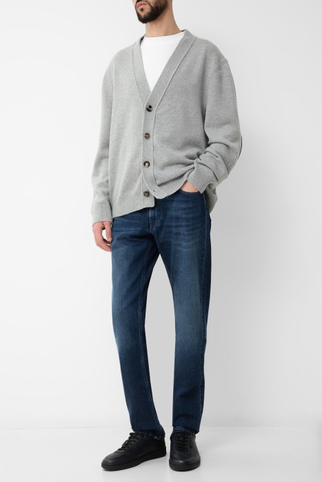 джинсы  из хлопка спереди