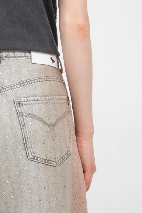 Товар серого цвета с внутренней стороны