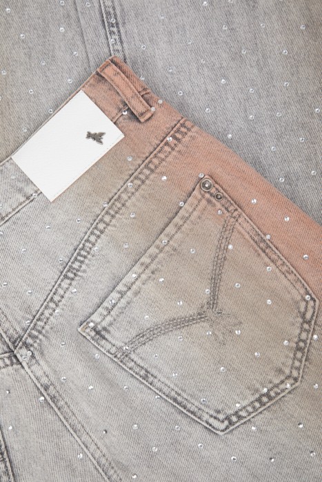 джинсы  для взрослого возраста с изнаночной стороны