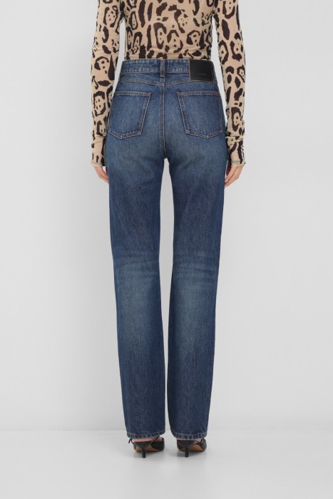 джинсы  по цене 16600 руб вид справа