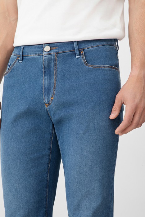 джинсы  из италии вид сбоку