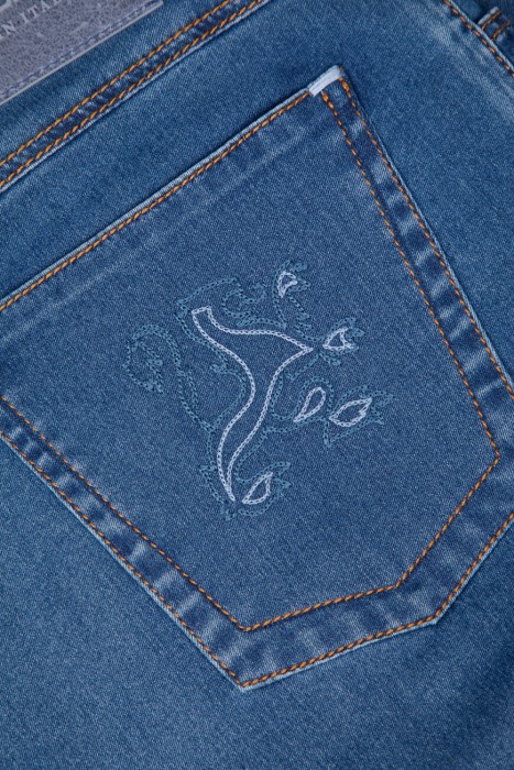 джинсы  на сезон этого года фотография