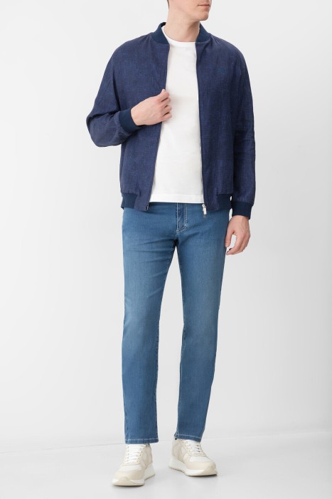 джинсы  из хлопка спереди