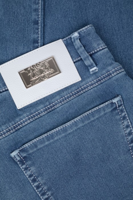 джинсы  для взрослого возраста с изнаночной стороны