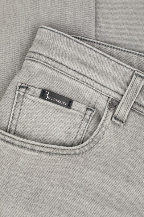 джинсы  повседневного стиля с лицевой стороны