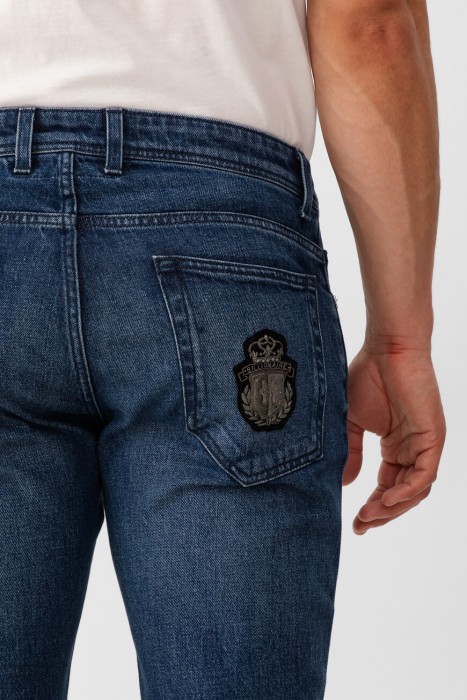 Товар синего цвета с внутренней стороны