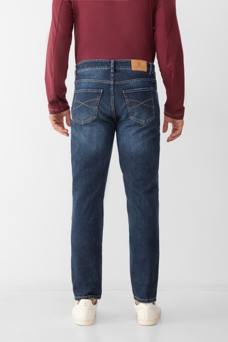 джинсы  по цене 57300 руб вид справа