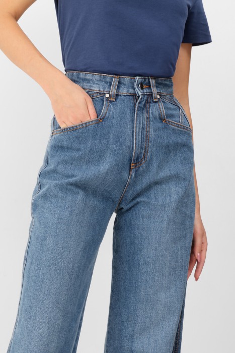 джинсы  из италии вид сбоку