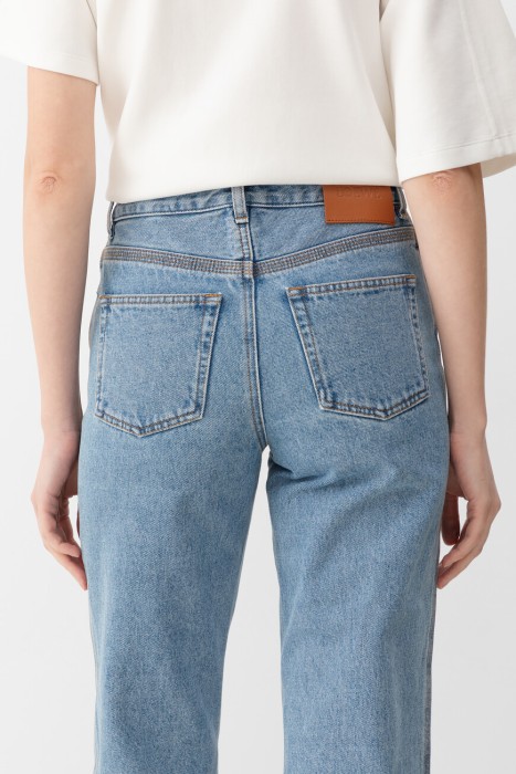 Товар синего цвета с внутренней стороны