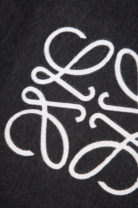 джинсы  для взрослого возраста с изнаночной стороны