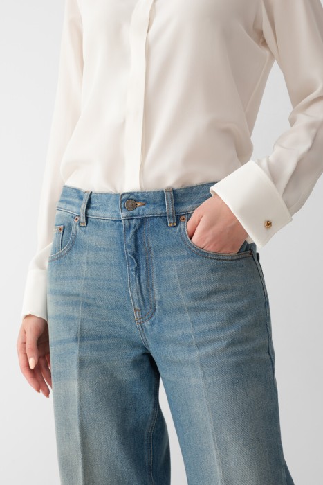 джинсы  из италии вид сбоку