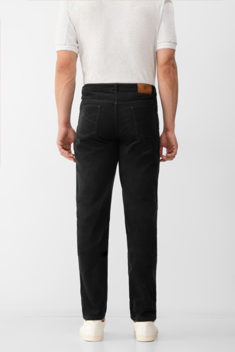 джинсы  по цене 63600 руб вид справа