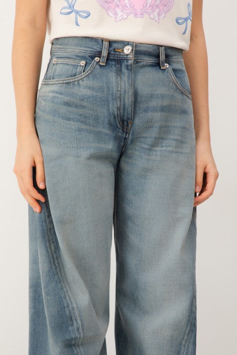 джинсы  из италии вид сбоку