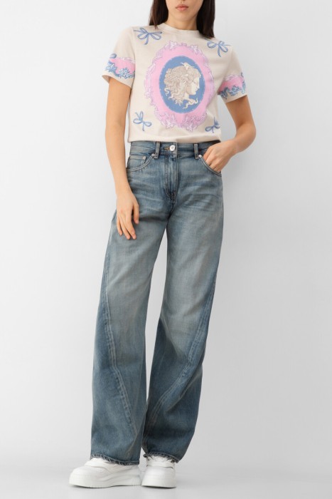 джинсы  из хлопка спереди