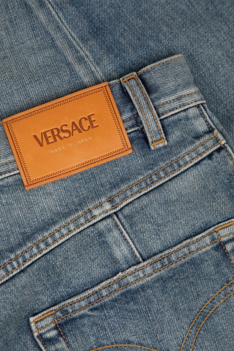 джинсы  для взрослого возраста с изнаночной стороны