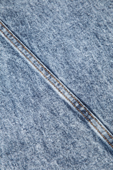 джинсы  для взрослого возраста с изнаночной стороны