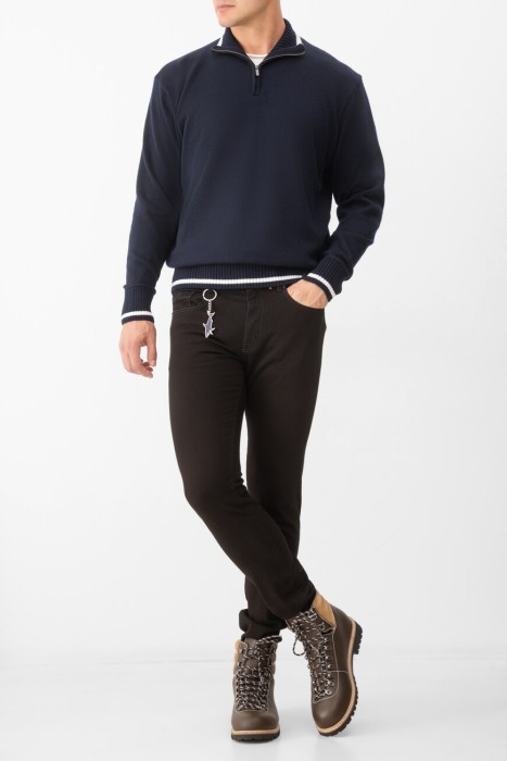 джинсы  из хлопка спереди