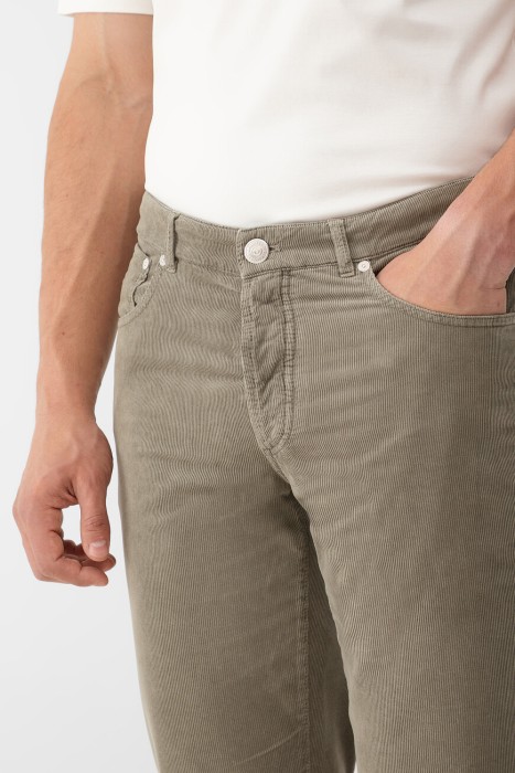 джинсы  из италии вид сбоку