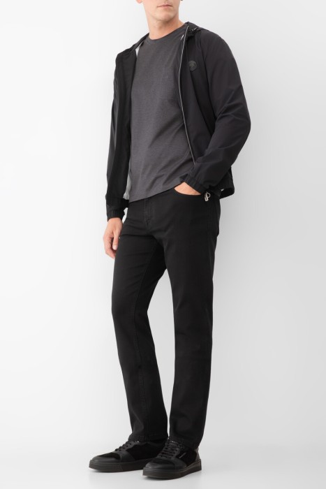 джинсы  из хлопка спереди