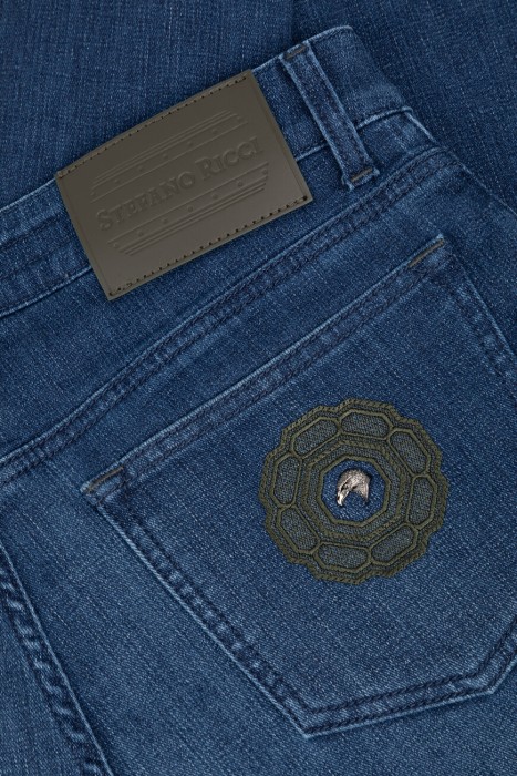 джинсы  для взрослого возраста с изнаночной стороны